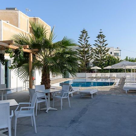 Kamári Iris Boutique Hotel מראה חיצוני תמונה