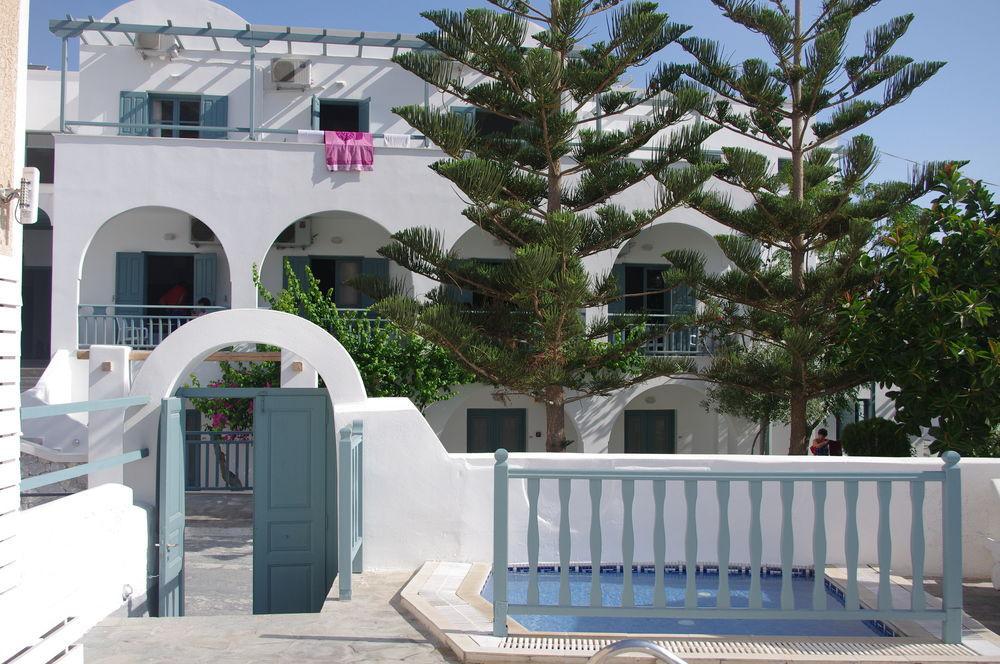 Kamári Iris Boutique Hotel מראה חיצוני תמונה