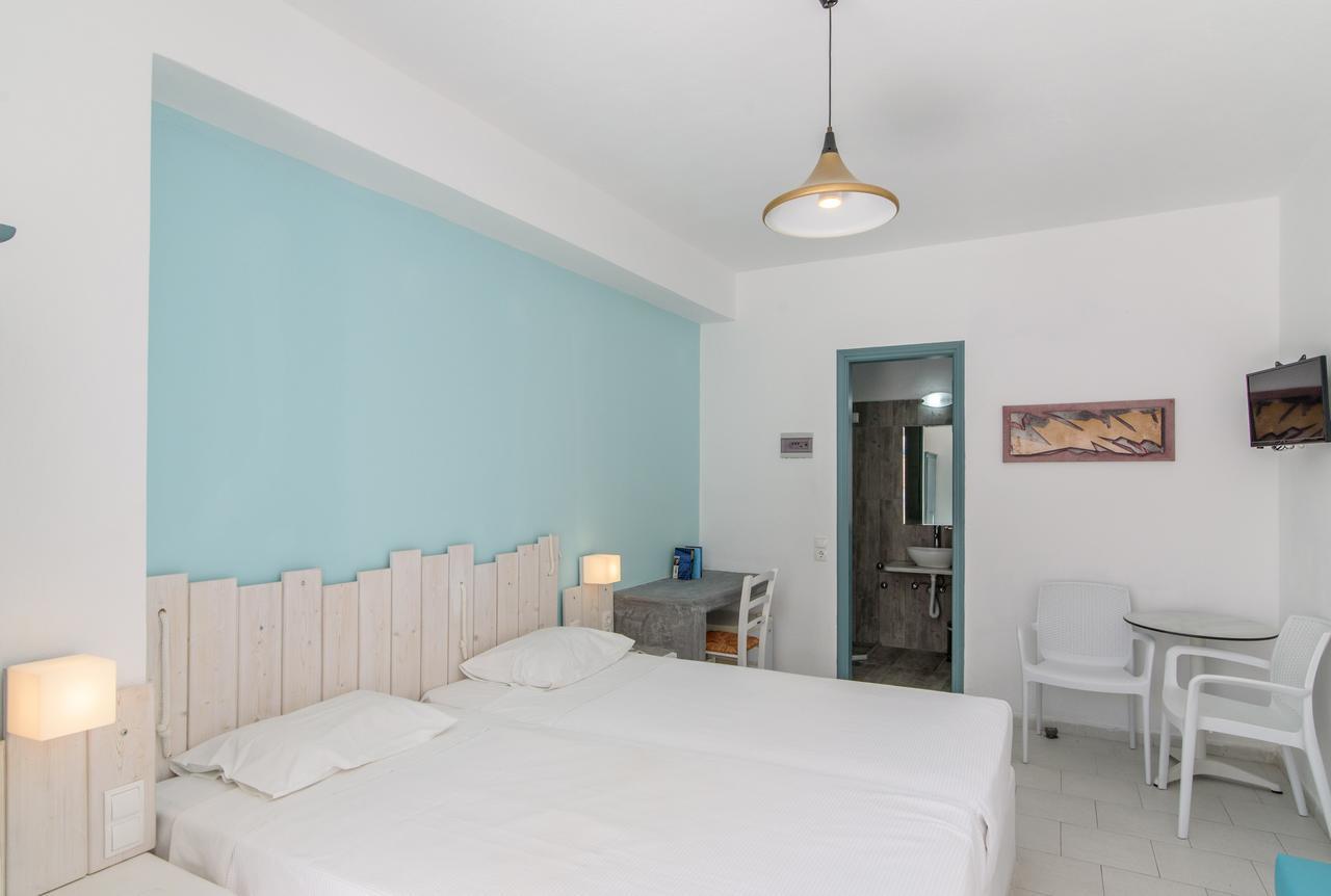 Kamári Iris Boutique Hotel מראה חיצוני תמונה