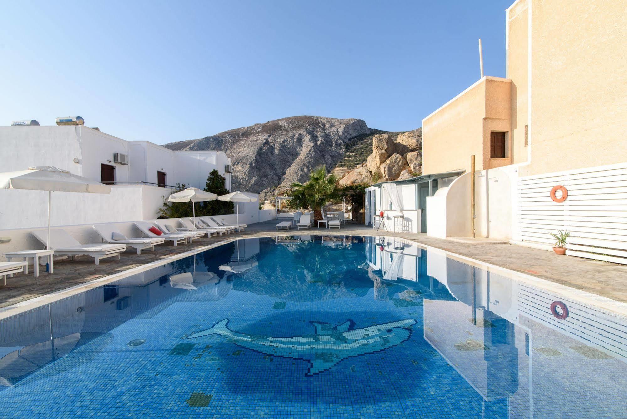 Kamári Iris Boutique Hotel מראה חיצוני תמונה