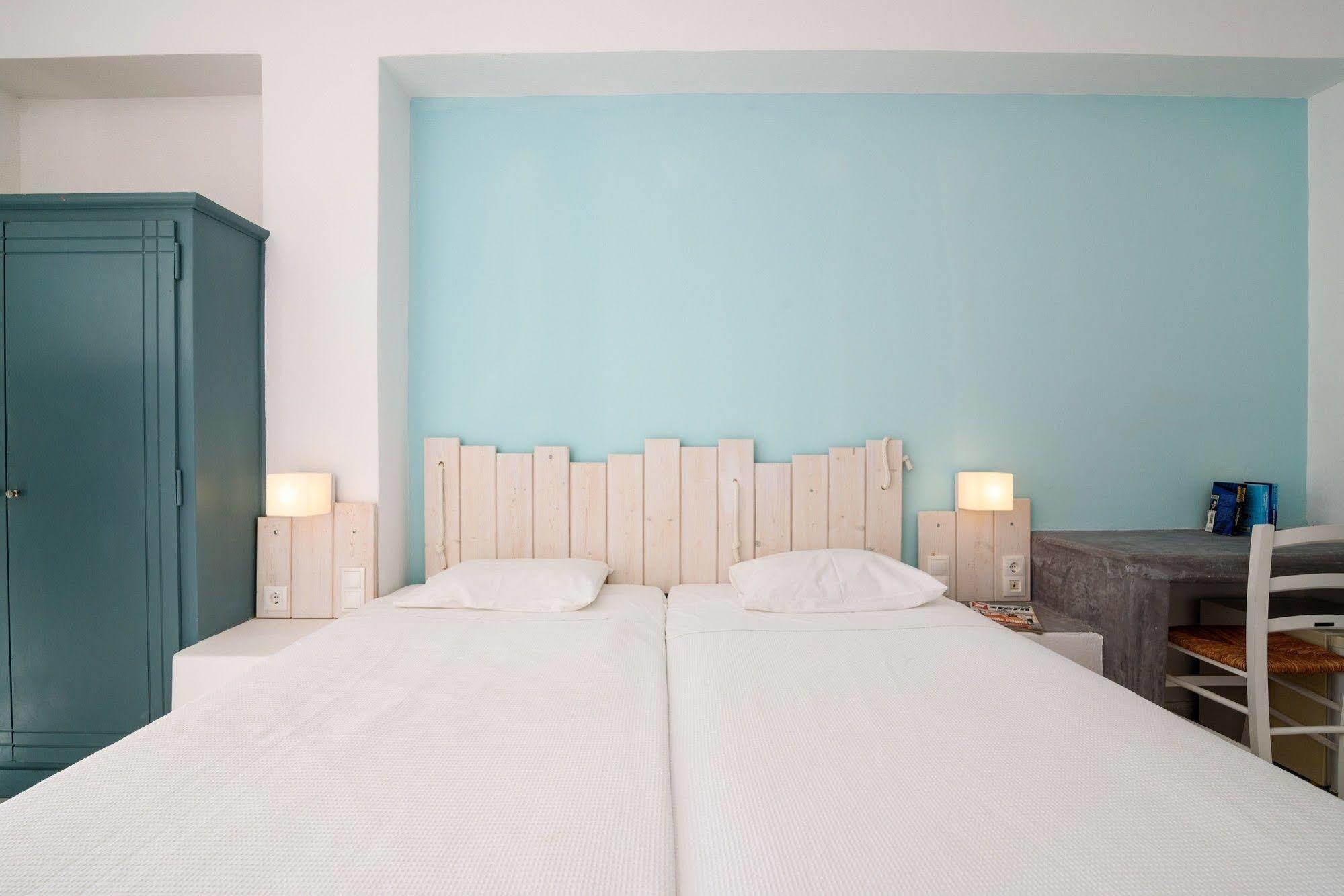 Kamári Iris Boutique Hotel מראה חיצוני תמונה